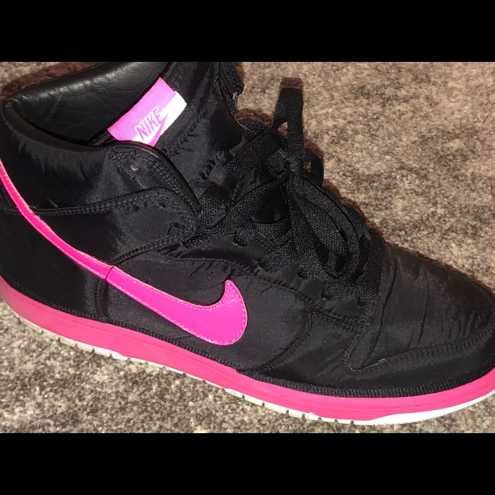 Nike Prestige - Breast Cancer  Edition